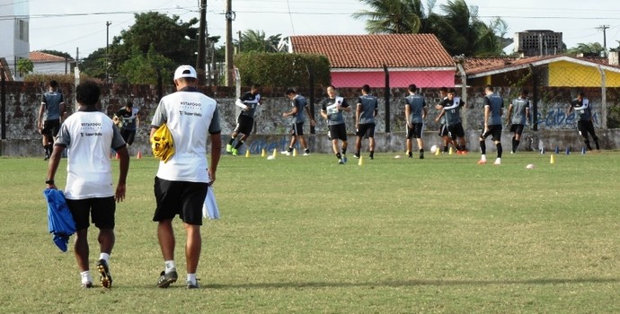 Jogadores do Botafogo-PB voltam a treinar na Maravilha do Contorno (Foto: Divulgação / Botafogo-PB)