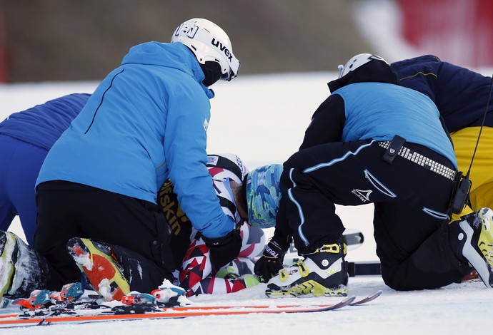 Matthias Mayer acidente copa do mundo de esqui campeão olímpico (Foto: Reuters)