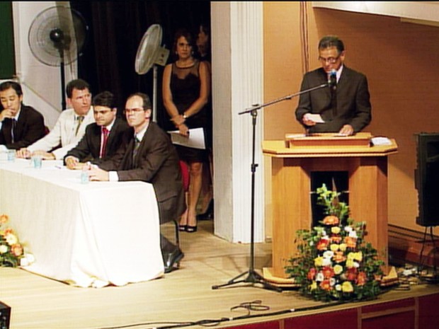 Vice-prefeito de Varginha, Vérdi Lucio Melo, durante a posse (Foto: Devanir Gino / EPTV)