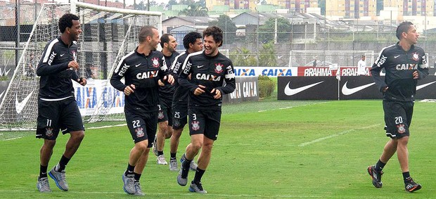 Alexandre Pato jogadores treino Corinthians (Foto: Rodrigo Faber)