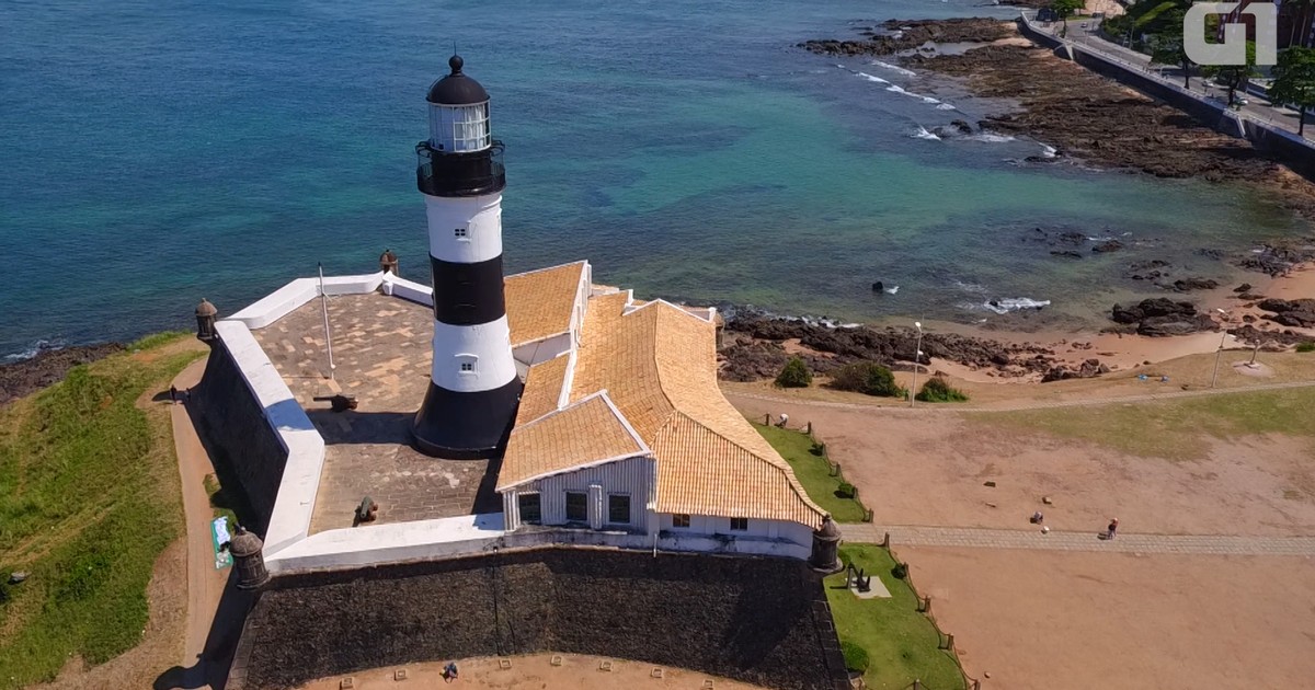g1-com-lente-centen-ria-farol-da-barra-atrai-turistas-no-ver-o-de