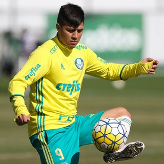 Cristaldo repensa saída, e Cuca avisa: 