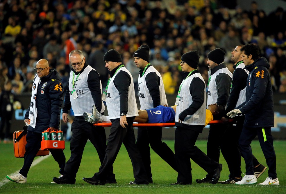 Gabriel Jesus teve fratura constatada após choque no rosto (Foto: REUTERS/Jason Reed)