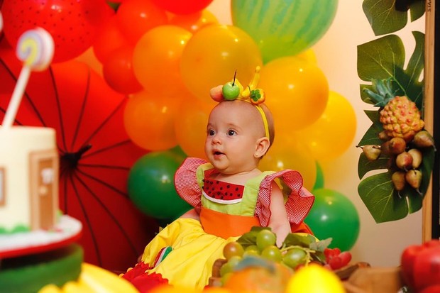 Talita Younan Younan faz festa de 6 meses para a filha, Isabel (Foto: Reprodução/Instagram)