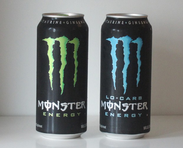 Latas da bebida energética Monster Energy Drink (Foto: Reuters)