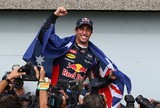 Daniel Ricciardo é condecorado com Troféu Lorenzo Bandini na Itália