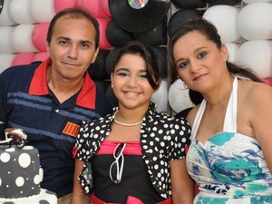 Josenildo é casado com Alessandra há 15 anos e têm uma filha (Foto: Divulgação/Arquivo Pessoal)