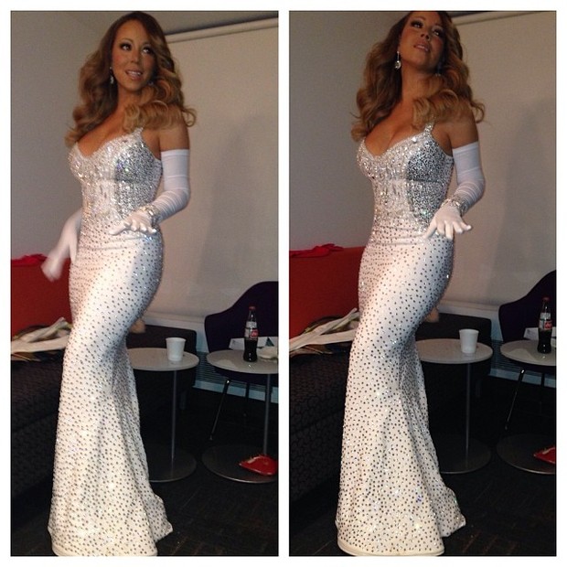 Mariah Carey posa em bastidores de show em Nova York, nos Estados Unidos (Foto: Instagram/ Reprodução)