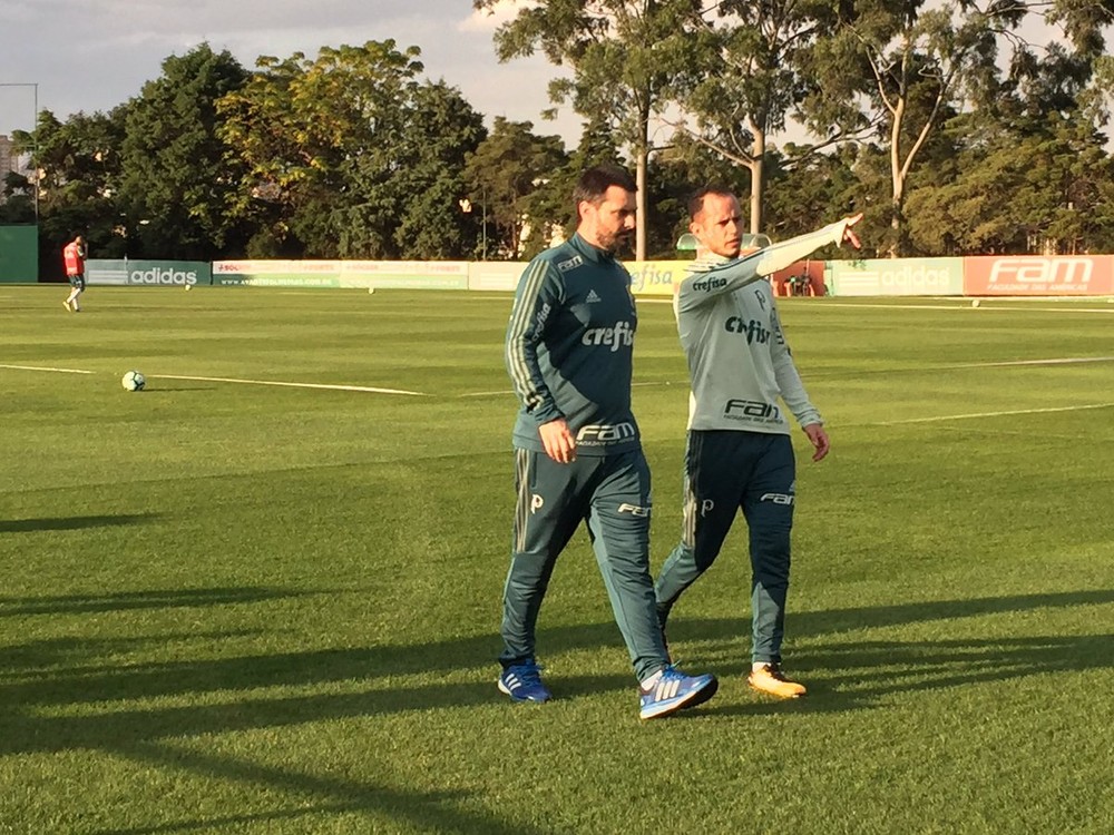  Palmeiras treina com reforços de Guerra, Borja e Felipe Melo na Academia