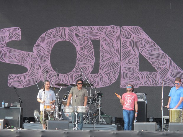 Banda Soja é a primeira a de apresentar no Summer Break Festival em São Paulo. (Foto: Cauê Muraro/G1) Banda Soja é a primeira a de apresentar no Summer Break Festival em São Paulo. (Foto: Cauê Muraro/G1)