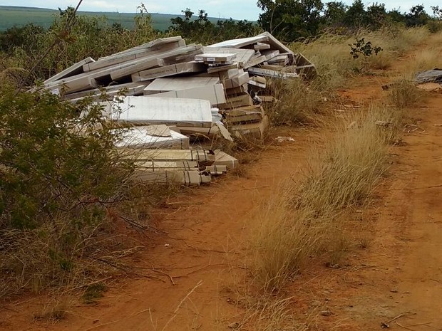 Carga foi localizada neste sábado (25) (Foto: Polícia Militar/Divulgação)