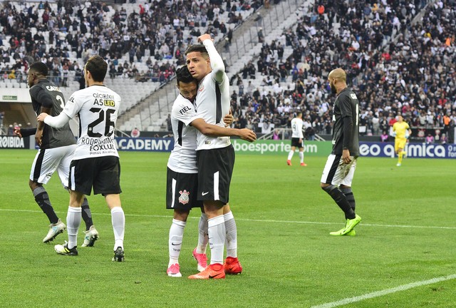 Gol do Corinthians sobre o Botafogo foi o quinto no ano originado em lateral