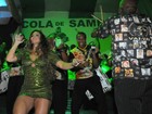 Uepa! Viviane Araújo mostra demais no samba da Mancha Verde
