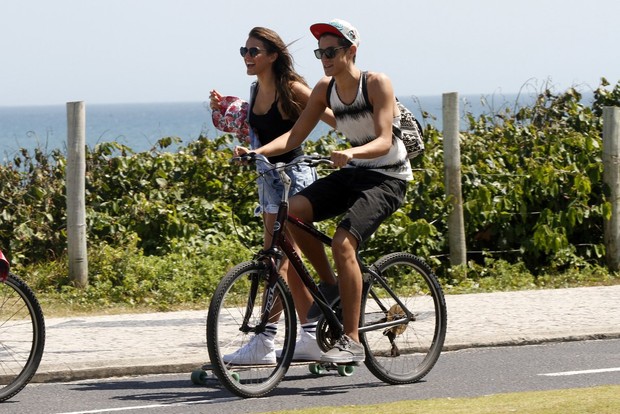Bruna Marquezine (Foto: MArcos Ferreira/ Foto Rio News)
