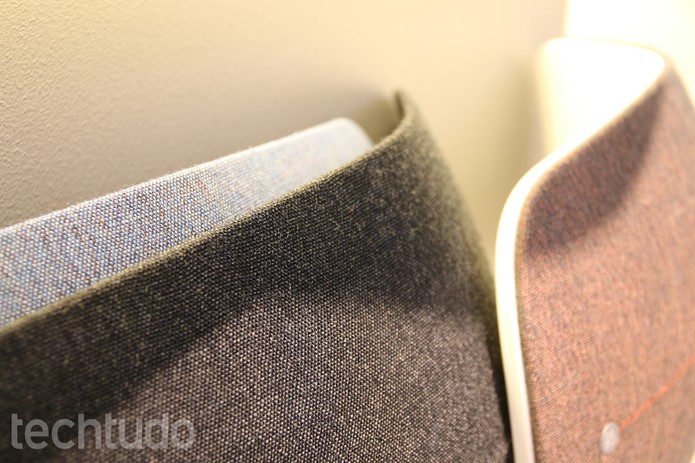 Detalhe do acabamento de tecido do Beoplay A6 (Foto: Fabricio Vitorino/TechTudo) Detalhe do acabamento de tecido do Beoplay A6 (Foto: Fabricio Vitorino/TechTudo)