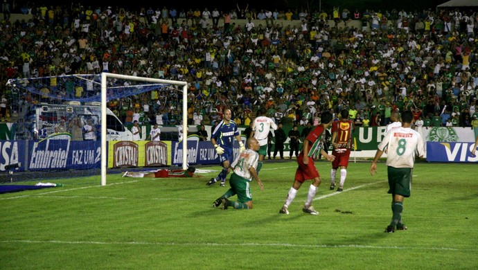 Palmeiras, Operário, Cuiabá, 2007 (Foto: Leonardo Heitor/Divulgação)