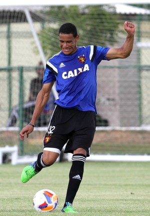 Oswaldo Sport (Foto: Aldo Carneiro / Pernambuco Press)