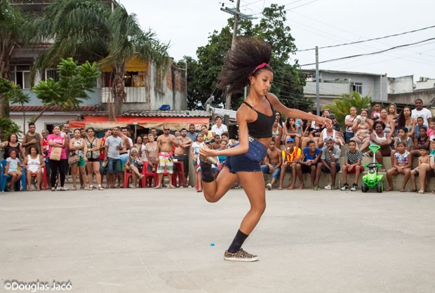 G1 Dia Da Favela Tem Mostra De Fotos De Batalhas Do Passinho No Rio Imagens Notícias Em Rio 8873