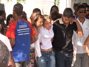 Enterro de dançarino do Guetho é Guetho, morto em salvador, Bahia (Foto: Reprodução/ TV Bahia)