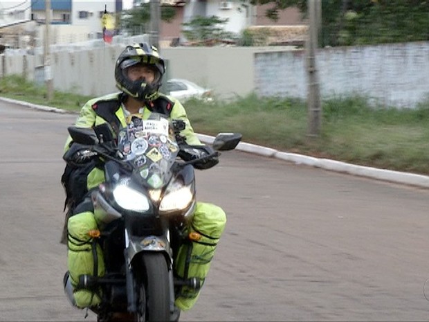 Juan realiza o sonho de percorrer a América Latina em cima de uma motocicleta (Foto: Reprodução/ TV Globo Brasília)