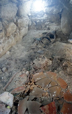 Túmulo encontrado na Guaemala (Foto: Projeto El Peru Waka/Divulgação)