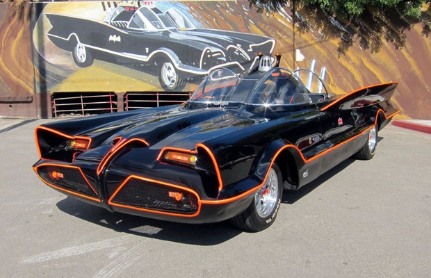 Batmóvel é na verdade um Lincoln Futura 1955 (Foto: Divulgação)