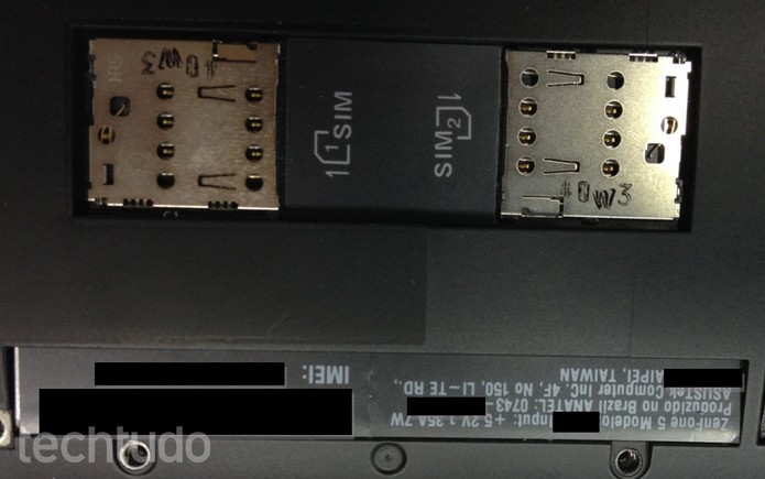 ZenFone 5 com entrada para dois chips SIM (Foto: TechTudo) ZenFone 5 com entrada para dois chips SIM (Foto: TechTudo)