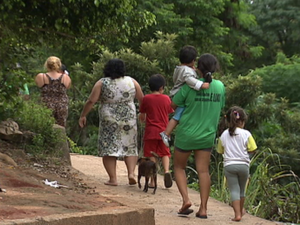 G Fam Lias S O Removidas Das Casas Depois De Temporal Em Itapeva Sp