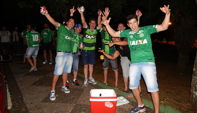 Torcida Chapecoense comemoração (Foto: Laion Espíndula )