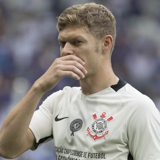 Sem pressa, Corinthians analisa proposta do Atlético-MG por Marlone