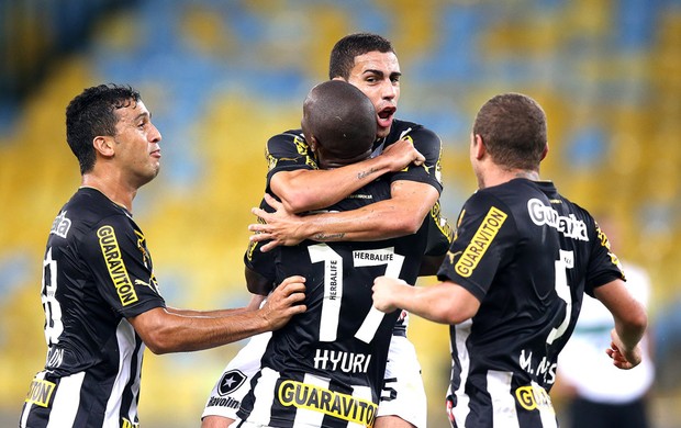Hyuri comemoração do Botafogo contra o Coritiba (Foto: Satiro Sodré / SSPress) Hyuri comemoração do Botafogo contra o Coritiba (Foto: Satiro Sodré / SSPress)