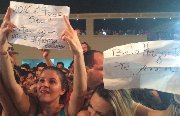 Fãs da banda manifestaram apoio à Joelma durante o show  (Foto: Murillo Velasco/G1)