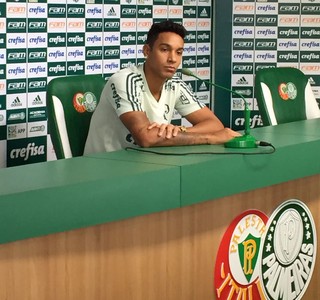 Antônio Carlos destaca concorrência e fala em aprendizado no Palmeiras