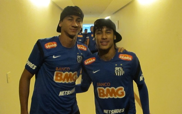 Ganso e Neymar Santos (Foto: Marcelo Hazan / Globoesporte.com)