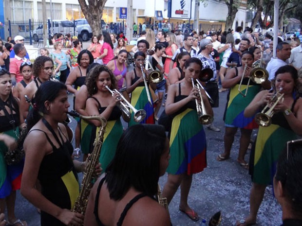 Orquestra de frevo formada por mulheres animaram a festa (Foto: Katherine Coutinho/G1)