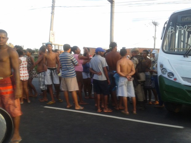 G1 Tráfico Tenta Criar Espaço No Bairro Da Paz Diz Tenente Criança é Morta Notícias Em Bahia 