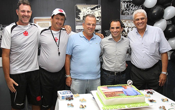 Vasco Carlos Germano, Adilson Batista, Ercolino de Luca, Rodrigo,  Roberto Dinamite (Foto: Marcelo Sadio/VASCO.com.br)