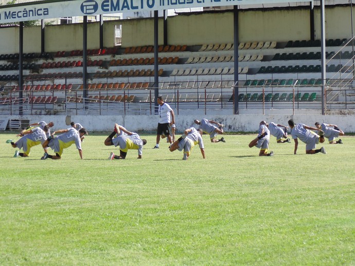 Jogadores realizaram primeiro trabalho no estádio Luizão (Foto: Breno Mendes / Assessoria do Social)