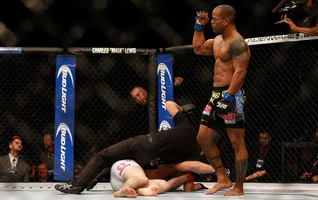Nate Marquardt x Hector Lombard ufc 166 (Foto: Getty Images)