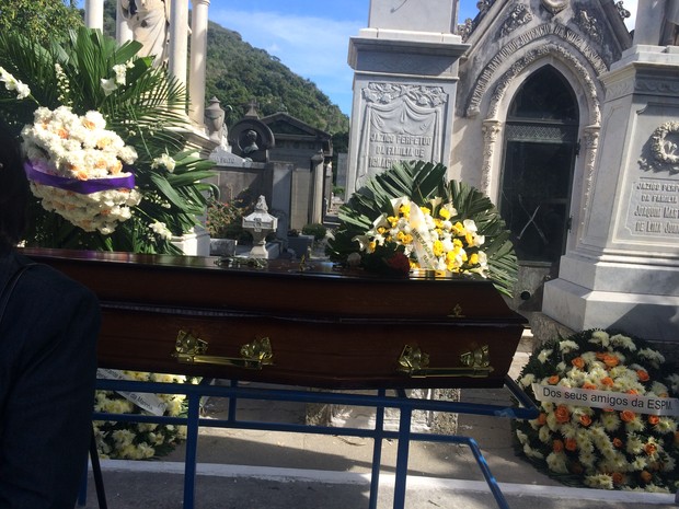 Enterro de Guilherme Karam (Foto: Luciana Tecidio / EGO)