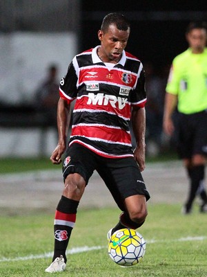 Vítor Santa Cruz (Foto: Marlon Costa / Pernambuco Press) Vítor Santa Cruz (Foto: Marlon Costa / Pernambuco Press)