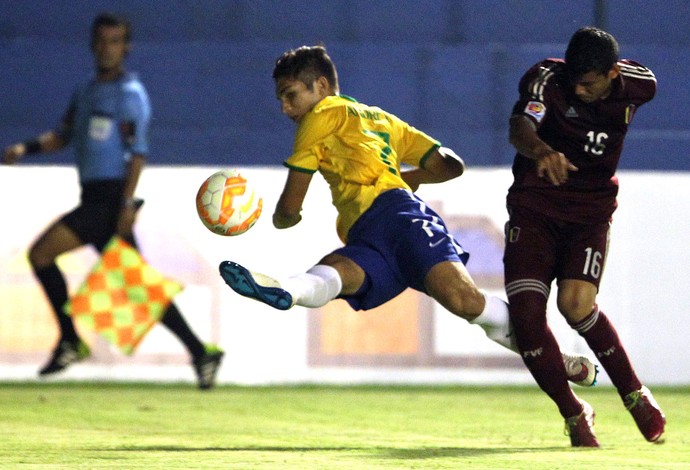 Andrey, Brasil X Venezuela Sub-17 (Foto: Agência EFE) Andrey, Brasil X Venezuela Sub-17 (Foto: Agência EFE)