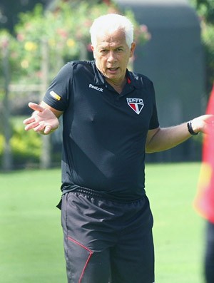 Emerson Leão, treino do São Paulo (Foto: Luiz Pires / VIPCOMM)