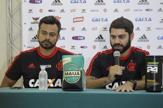 Daniel Gonçalves e Marcio Tannure Flamengo coletiva (Foto: Gilvan de Souza/Flamengo)
