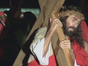 Ator interpreta Jesus há 34 anos  (Foto: Reprodução / TV TEM)