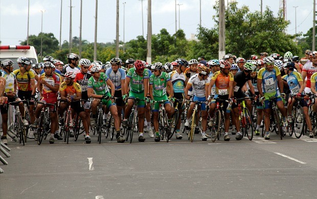 Corrida ciclística Archer Pinto, Manaus (Foto: Frank Cunha/Globoesporte.com)