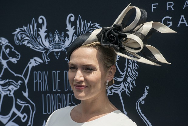 Kate Winslet no Prix de Diane, corrida de cavalos na França (Foto: AFP)