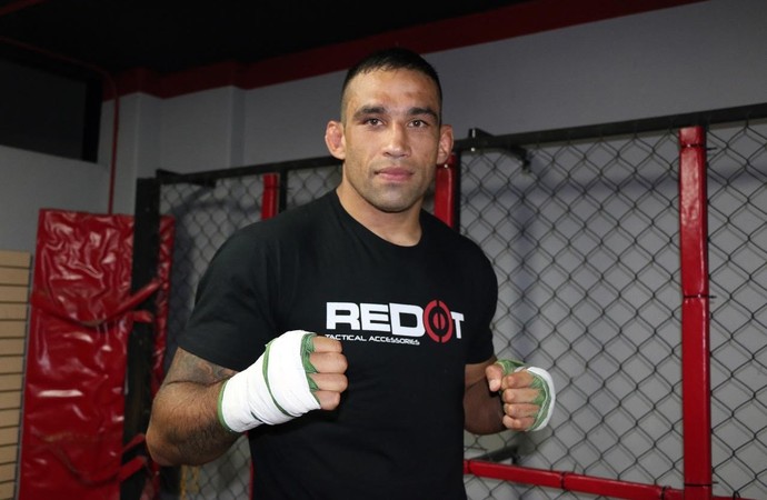 fabricio_werdum_evelyn_rodrigues.jpg