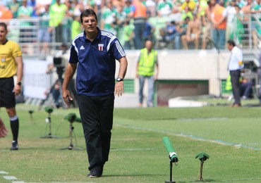 Régis Angeli, técnico do Botafogo-sp (Foto: Rogério Moroti / Agência Botafogo)
