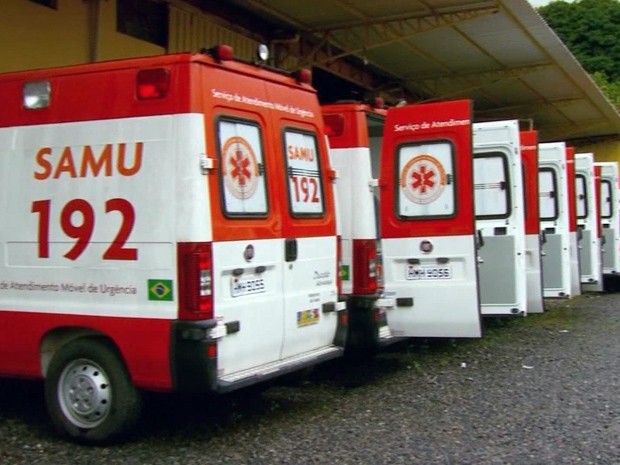 Seis ambulâncias do Samu de Passos estão paradas por falta de equipamentos (Foto: Reprodução EPTV)